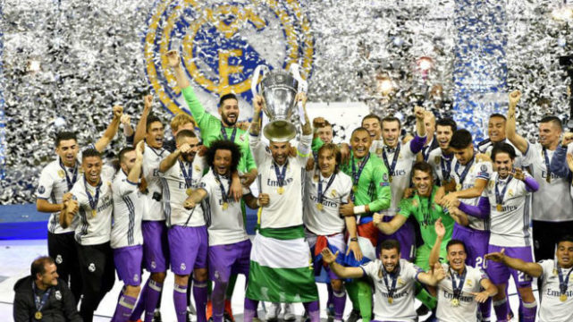 西媒：巴萨向欧足联提交报告，控诉法兰克福球迷破坏球场设施（西媒：巴萨已向欧足联递交申诉，指责法兰克福球迷损坏球场设施）