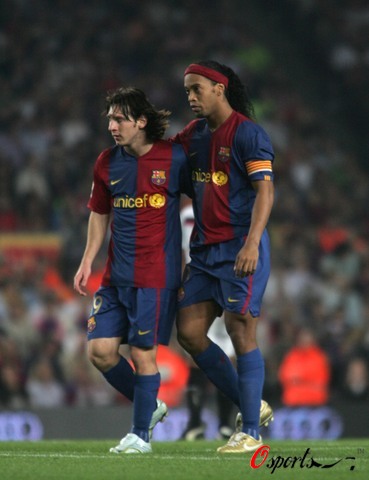 罗马诺：在内马尔遭遇重伤前，有多家俱乐部密切关注他的动态（罗马诺：内马尔重伤前，多家俱乐部持续关注其动向）