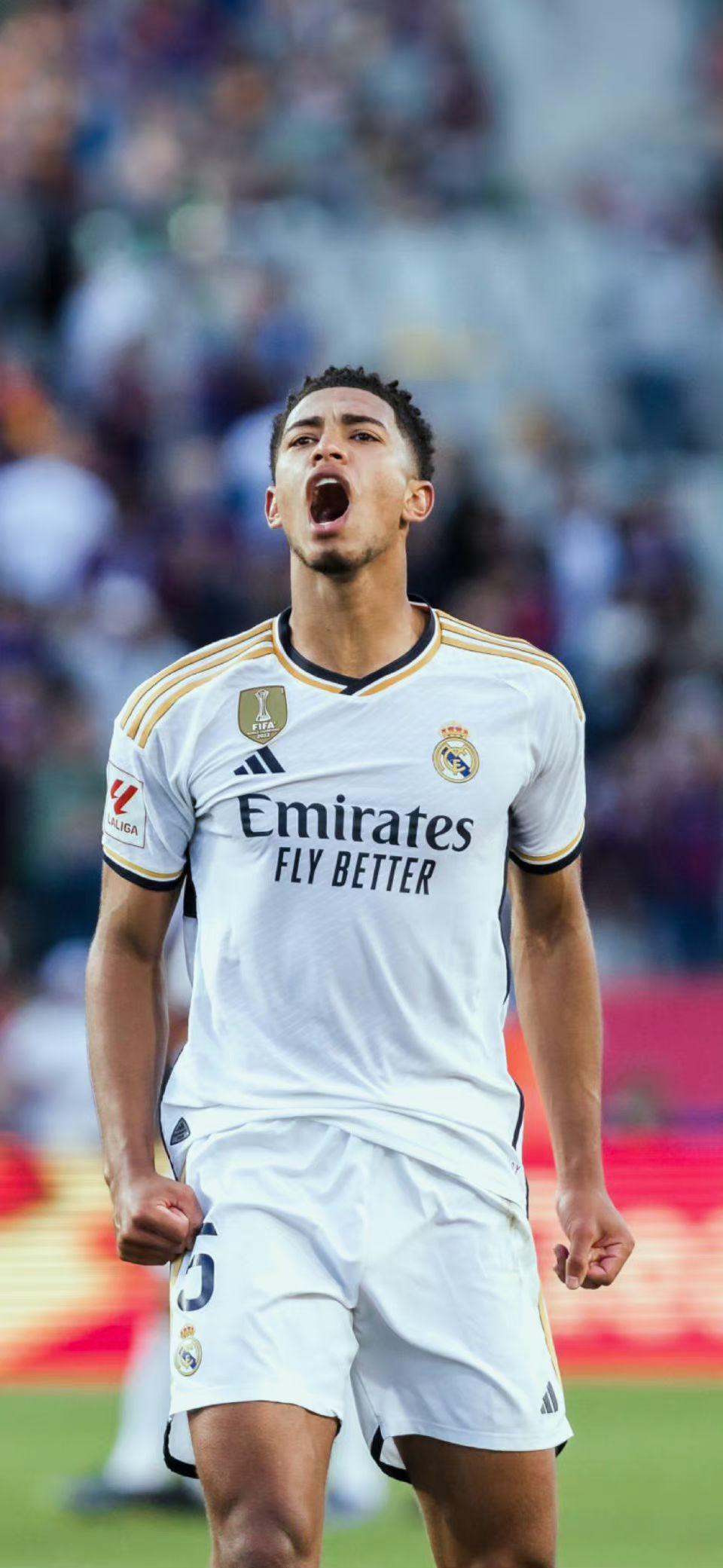 跟队：孙兴慜“吐槽”格雷不给自己发消息，但是他自己换号了（队记：孙兴慜打趣格雷不联系他，原来是自己换了号码）