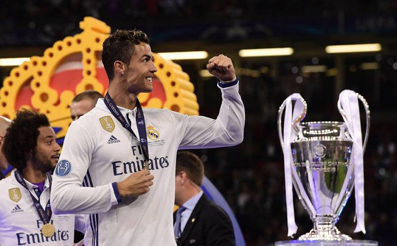 迪洛伦佐：赛后会和孔蒂复盘比赛；欧冠还有两轮还有机会晋级（迪洛伦佐：赛后与孔蒂复盘；欧冠还剩两场仍有出线希望）