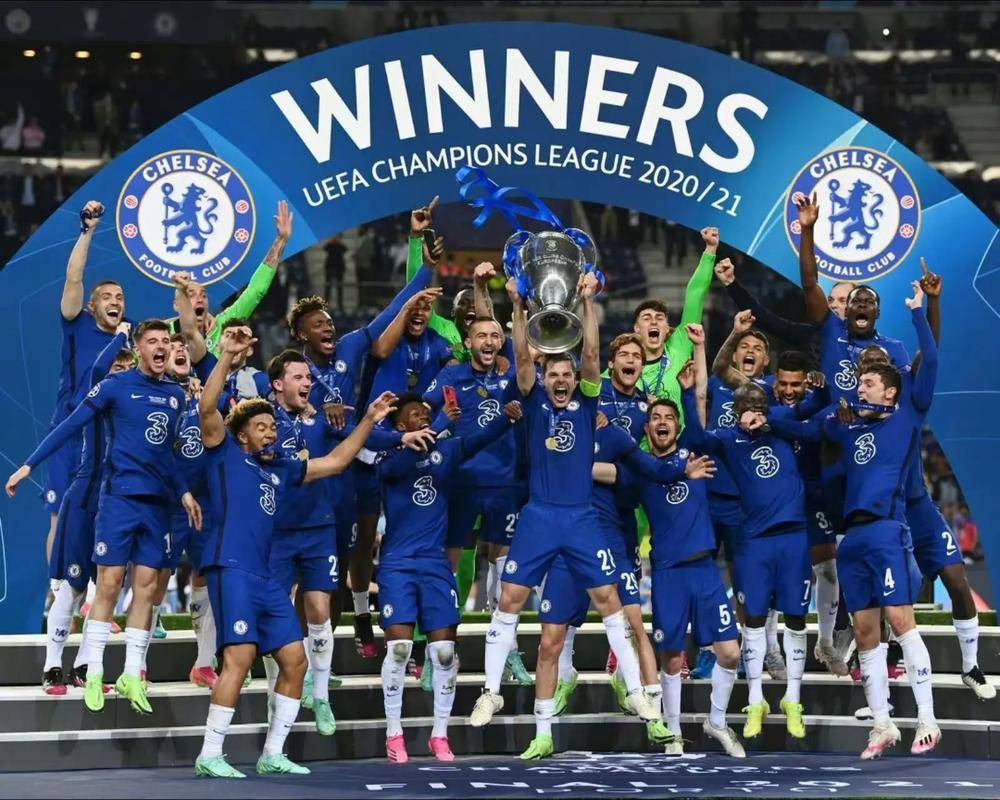 克罗斯谈皇马现状：不要总谈过去，我不需要别人说我想你（克罗斯谈皇马近况：别总谈过去，我不需要别人说想我）