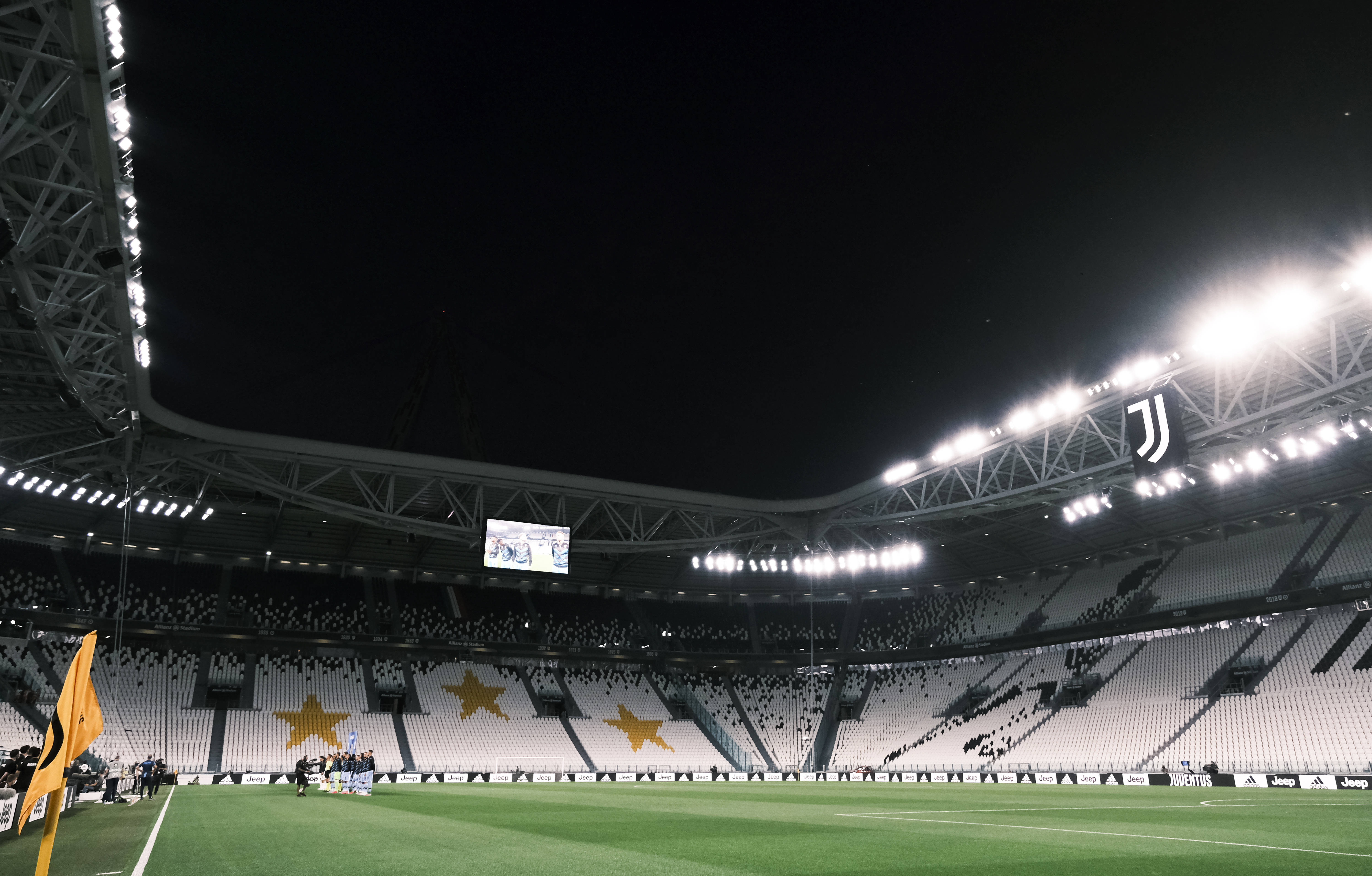 齐达内晒和樊振东打球照，足球界和乒乓球界梦幻联动，网友直呼：太帅了（齐达内晒与樊振东打球合影，足乒跨界梦幻同框，网友惊呼太帅了）