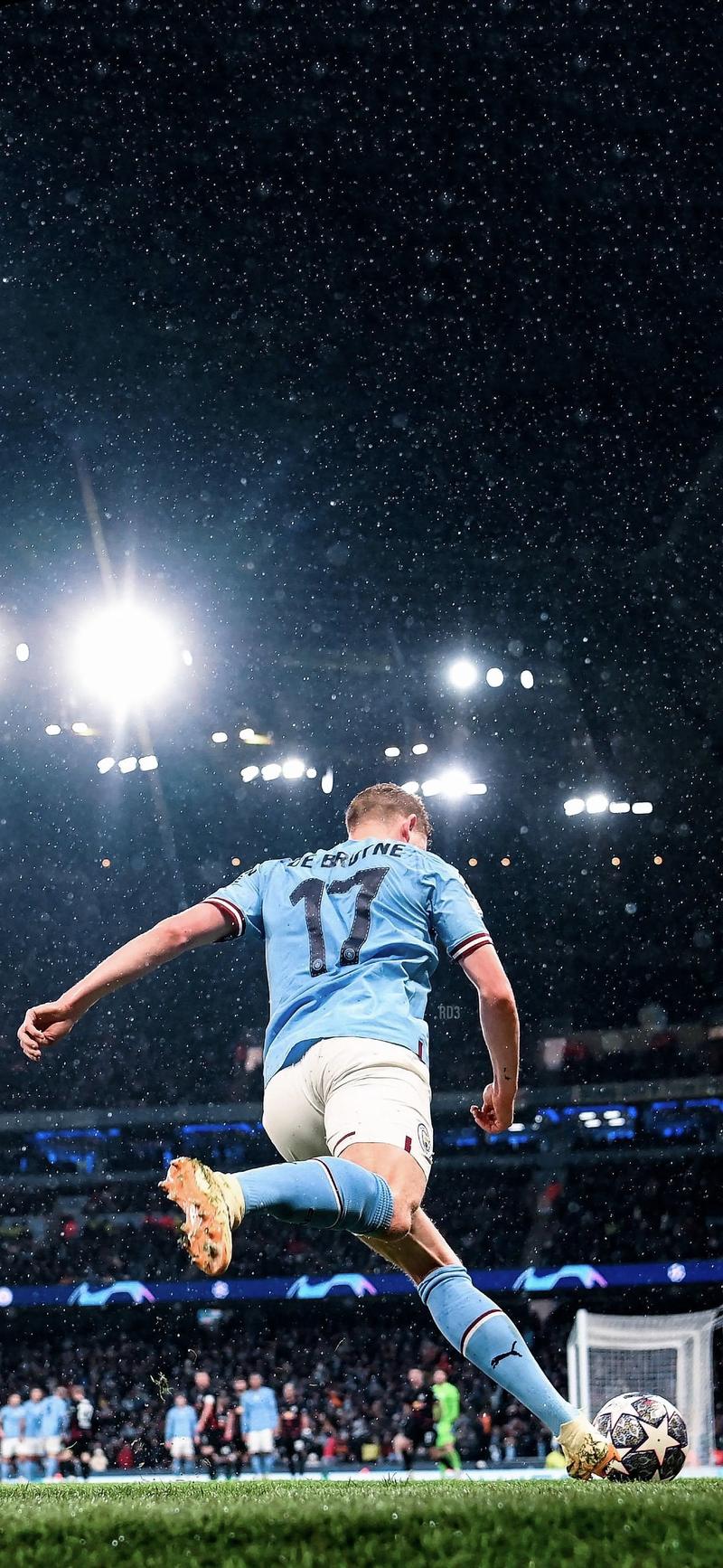 汪涵陪儿子马术竞赛！嚼槟榔超享受，夫妻交替带娃成热议焦点（汪涵现身儿子马术赛场，嚼槟榔显惬意，夫妻轮流带娃引热议）