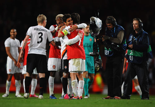 布拉格中场：很难找到枪手的弱点，若想进攻就不该担心被反击（布拉格中场：枪手难觅弱点，若要主动进攻就别惧反击）