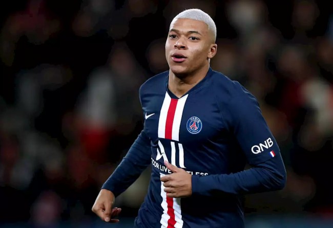 小卡里克曼联U18演首秀！曾搭档鲁尼长子，青训已有四大名宿之后（卡里克之子完成曼联U18处子秀！曾与鲁尼长子同队，红魔青训已汇聚四位名宿后代）