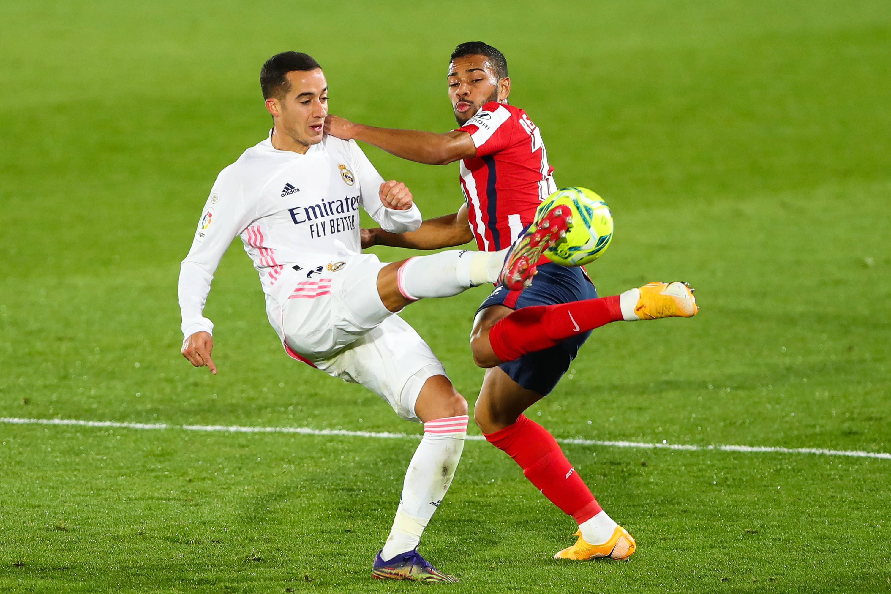 半场战报：维罗纳2-0亚特兰大，焦瓦内、拉菲克-贝尔加利破门（上半场战报：维罗纳2比0领先亚特兰大，焦瓦内与拉菲克-贝尔加利先后破门）